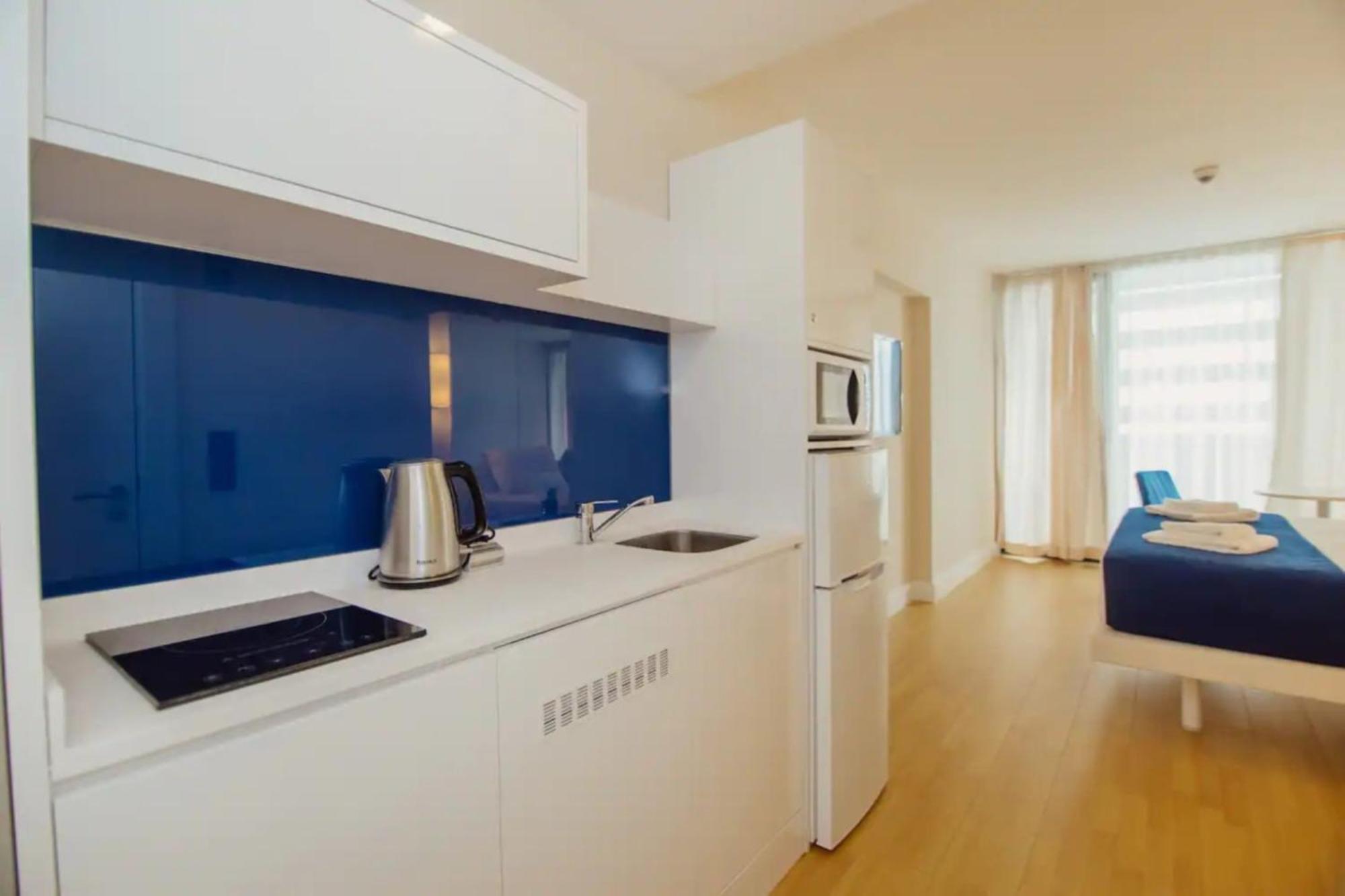 Relax And Unwind Premier Sea View Aparthotel In Батумі Екстер'єр фото