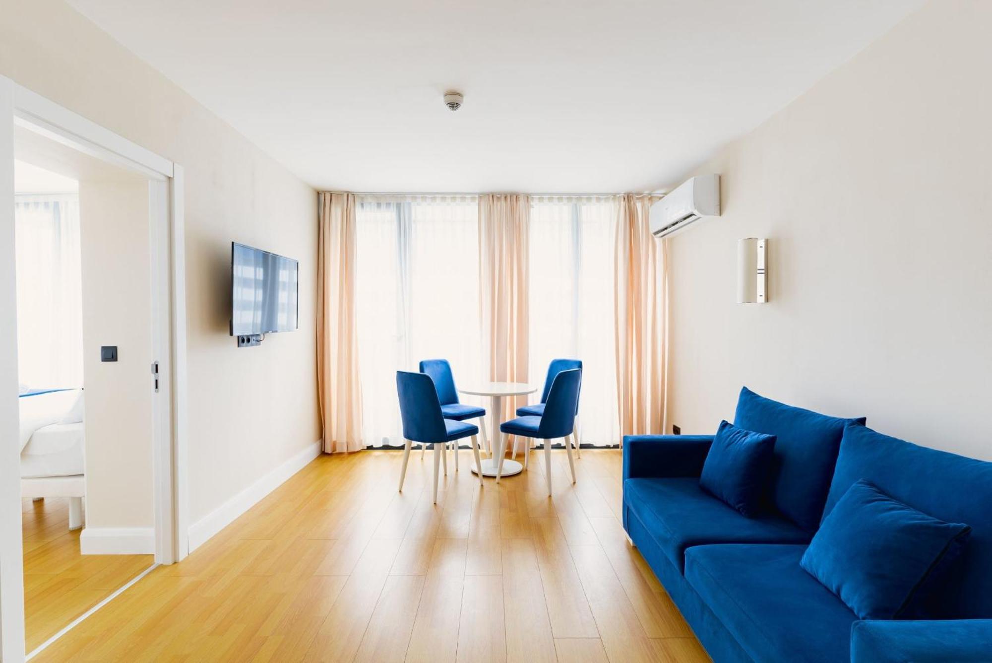 Relax And Unwind Premier Sea View Aparthotel In Батумі Екстер'єр фото