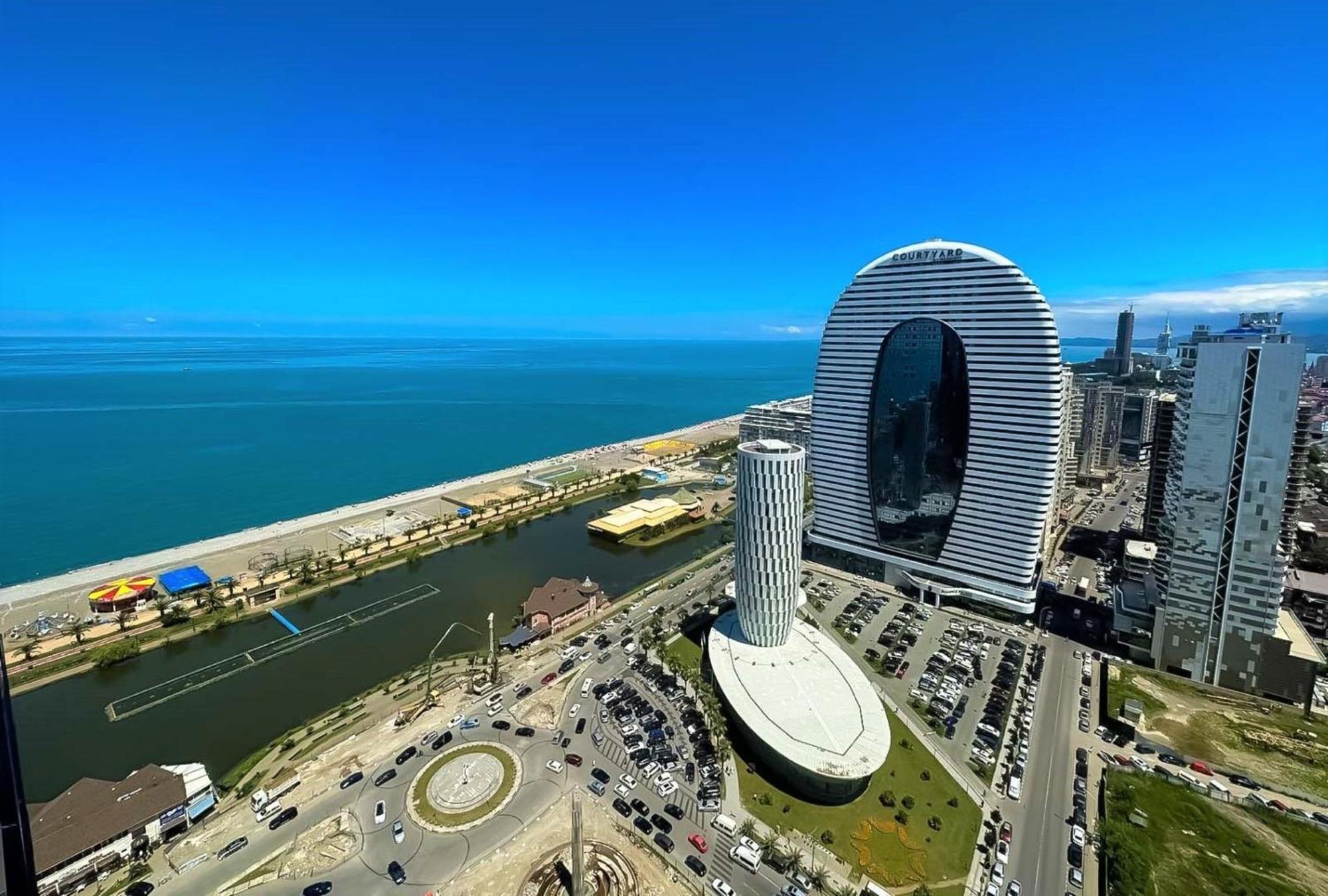 Relax And Unwind Premier Sea View Aparthotel In Батумі Екстер'єр фото