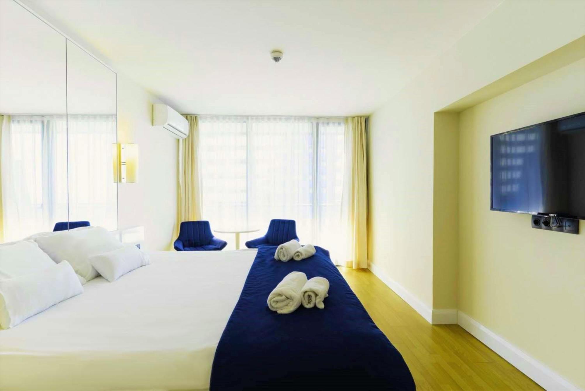 Relax And Unwind Premier Sea View Aparthotel In Батумі Екстер'єр фото